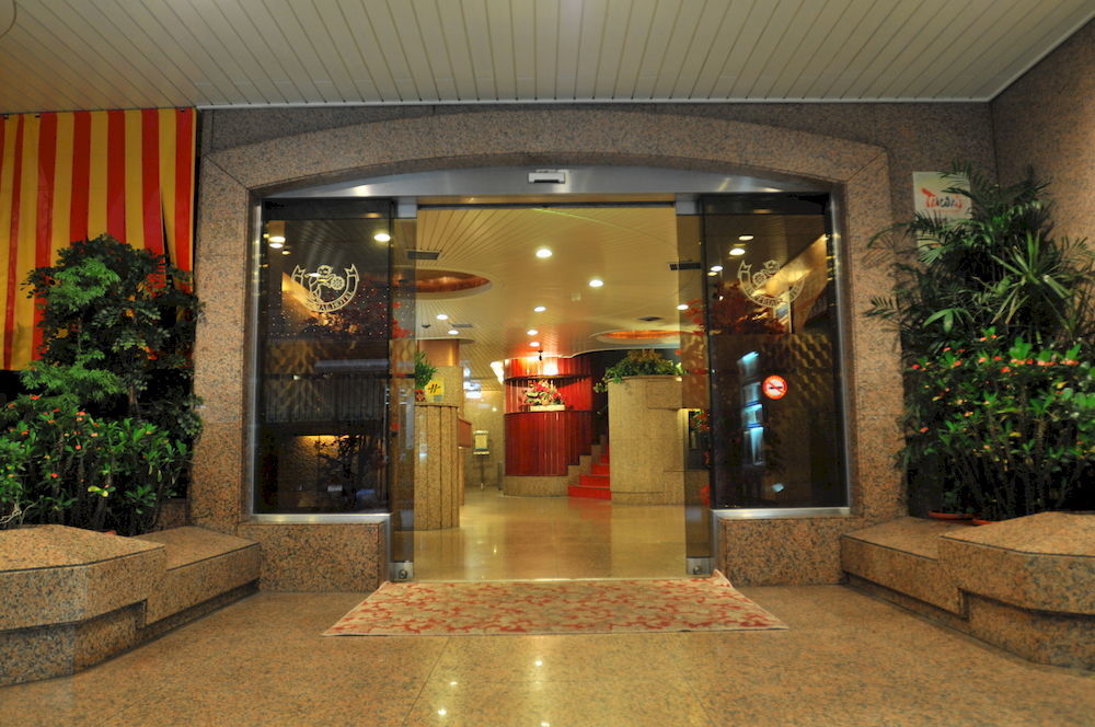 Hua Guo Hotel Chilung Exteriör bild